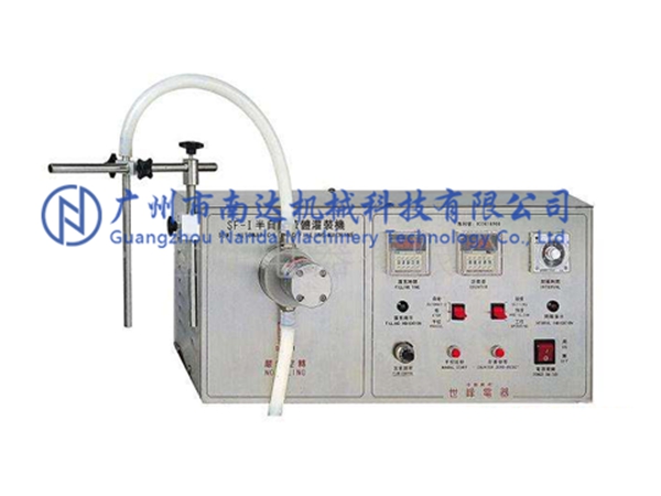 半自動(dòng)單頭灌裝機(jī)